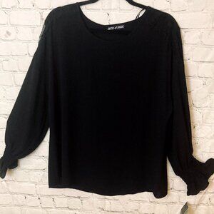 28th & Park black chiffon and lace blouse